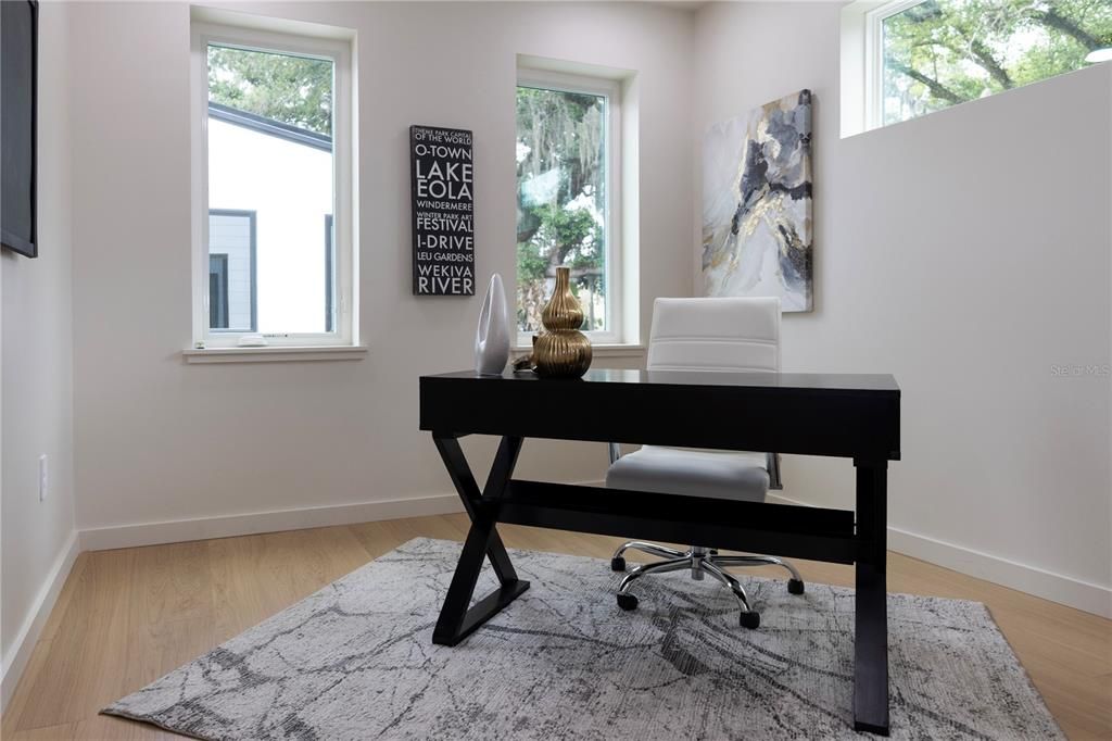 For Sale: $1,100,000 (3 beds, 2 baths, 1313 Square Feet)