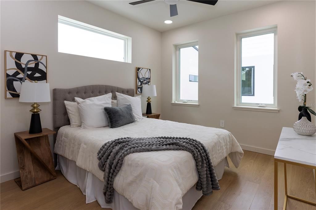For Sale: $1,100,000 (3 beds, 2 baths, 1313 Square Feet)