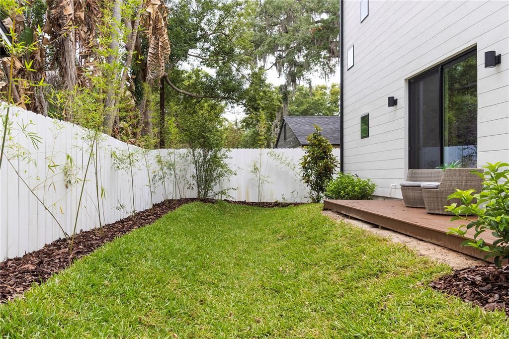 For Sale: $1,100,000 (3 beds, 2 baths, 1313 Square Feet)