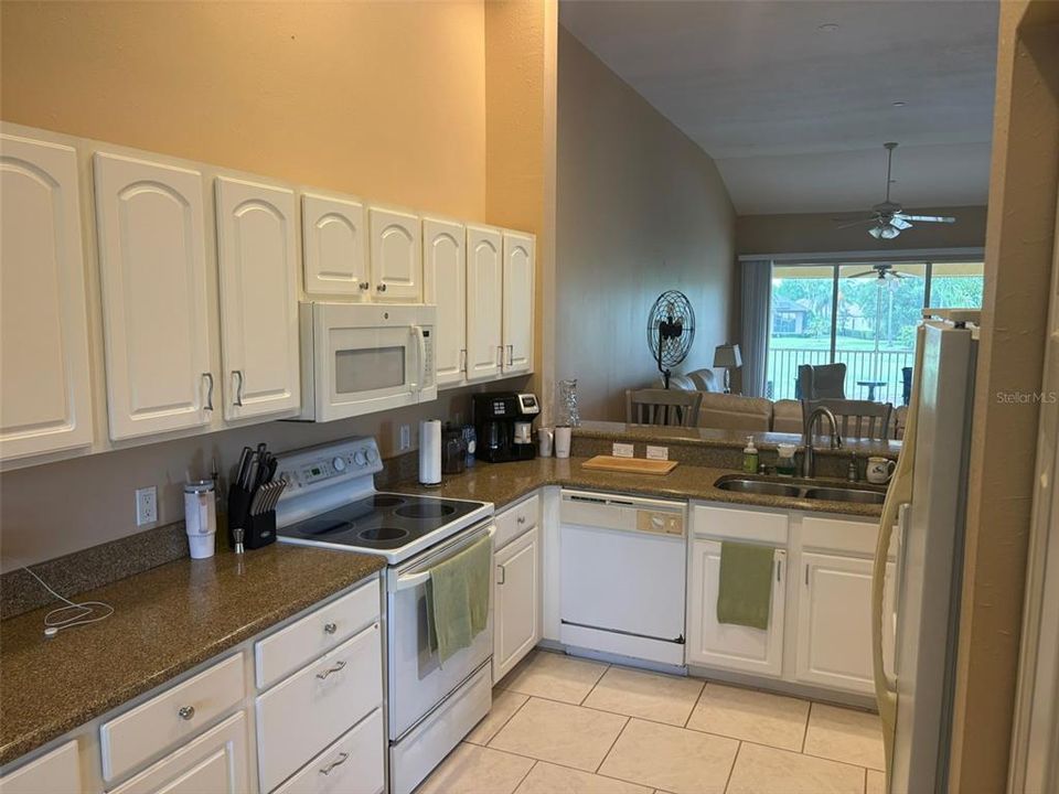 For Rent: $2,250 (2 beds, 2 baths, 1552 Square Feet)