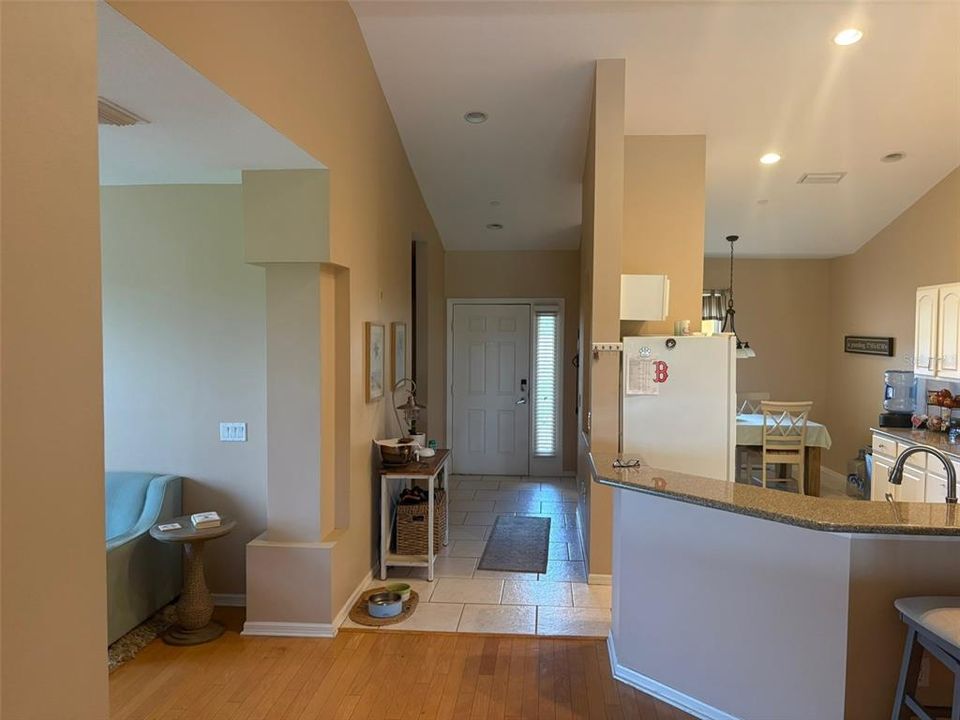 For Rent: $2,250 (2 beds, 2 baths, 1552 Square Feet)