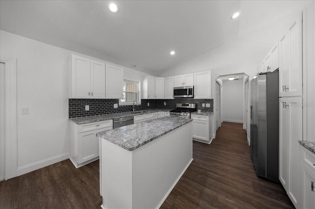 For Sale: $414,000 (3 beds, 2 baths, 1702 Square Feet)