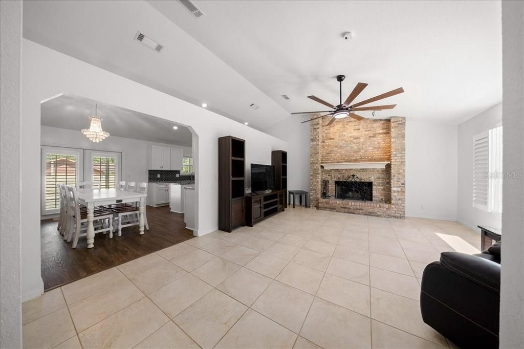 For Sale: $414,000 (3 beds, 2 baths, 1702 Square Feet)