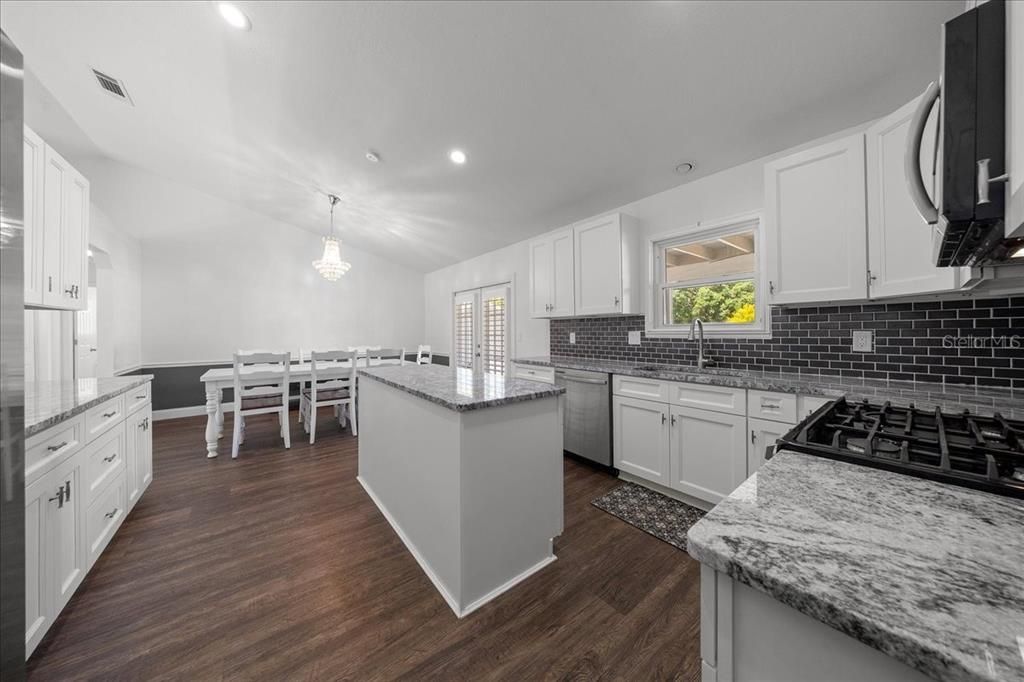 For Sale: $414,000 (3 beds, 2 baths, 1702 Square Feet)