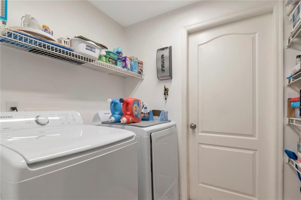 Activo con contrato: $419,900 (3 camas, 2 baños, 1654 Pies cuadrados)