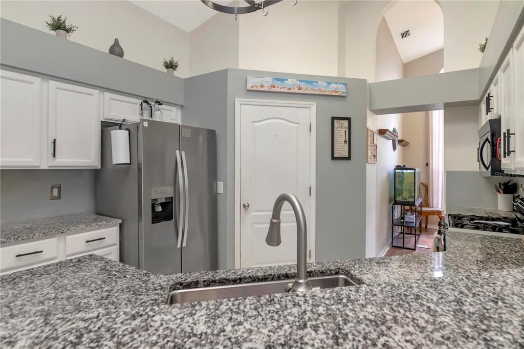 Activo con contrato: $419,900 (3 camas, 2 baños, 1654 Pies cuadrados)