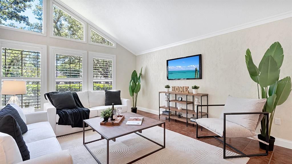 Active With Contract: $975,000 (6 beds, 4 baths, 3493 Square Feet)