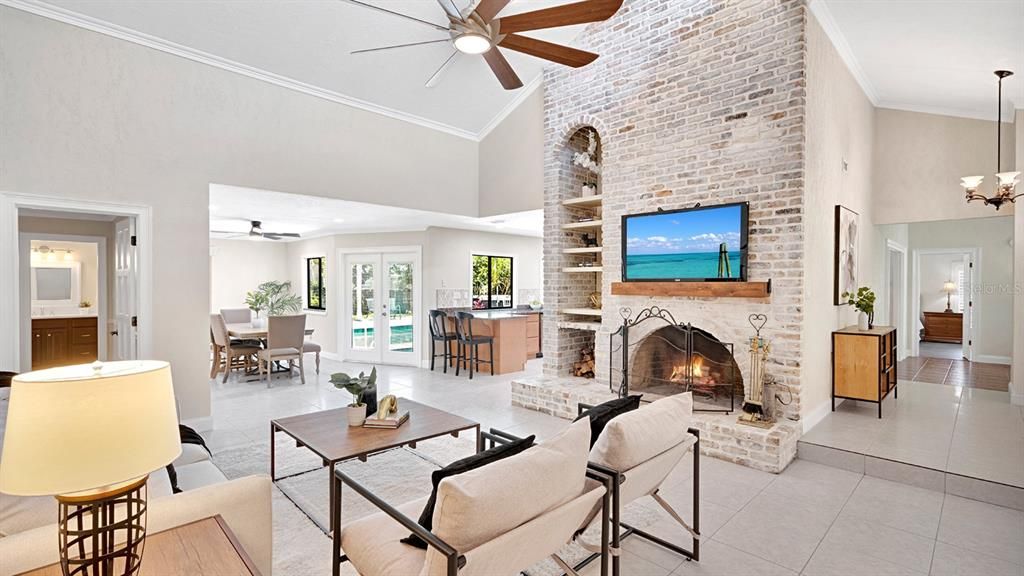 Active With Contract: $975,000 (6 beds, 4 baths, 3493 Square Feet)