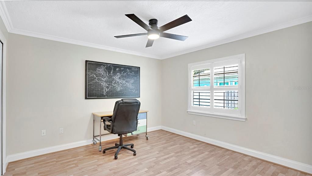 Active With Contract: $975,000 (6 beds, 4 baths, 3493 Square Feet)