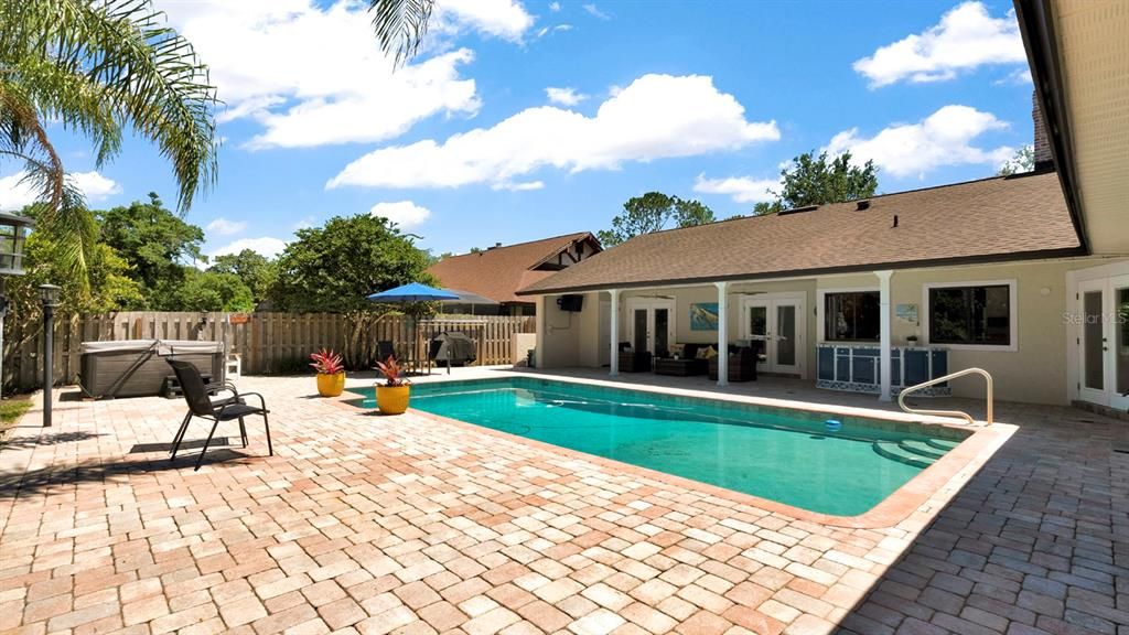Active With Contract: $975,000 (6 beds, 4 baths, 3493 Square Feet)