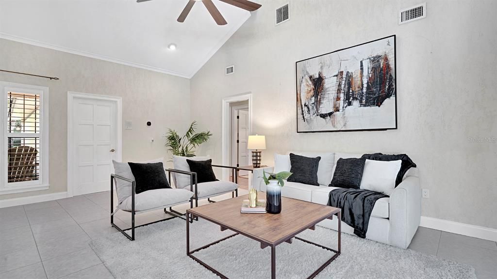 Active With Contract: $975,000 (6 beds, 4 baths, 3493 Square Feet)