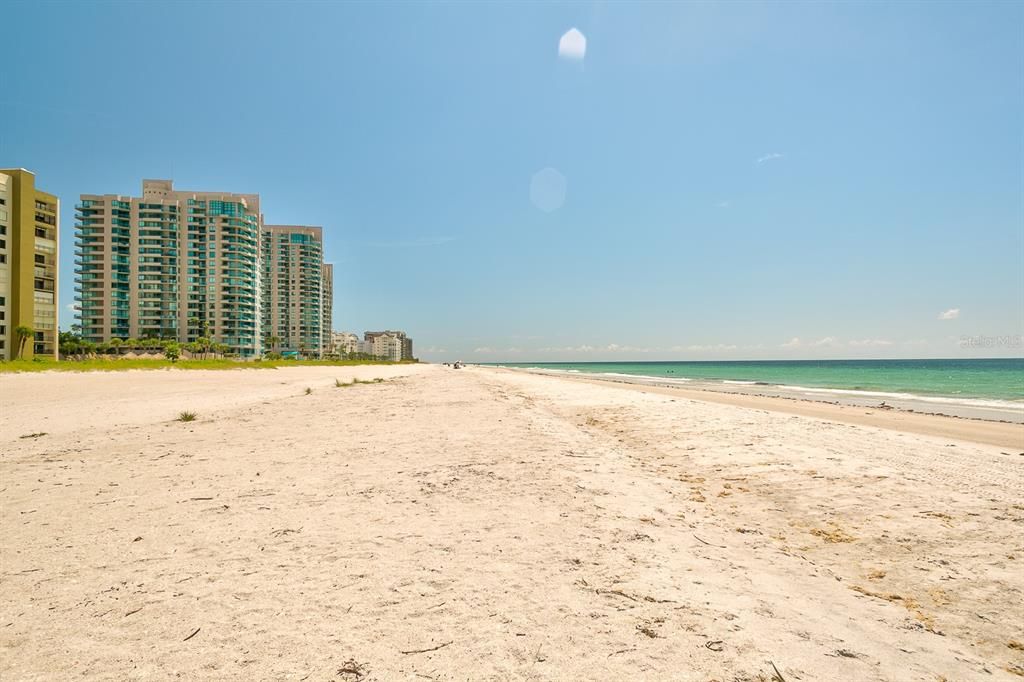 Active With Contract: $1,295,000 (3 beds, 3 baths, 2712 Square Feet)