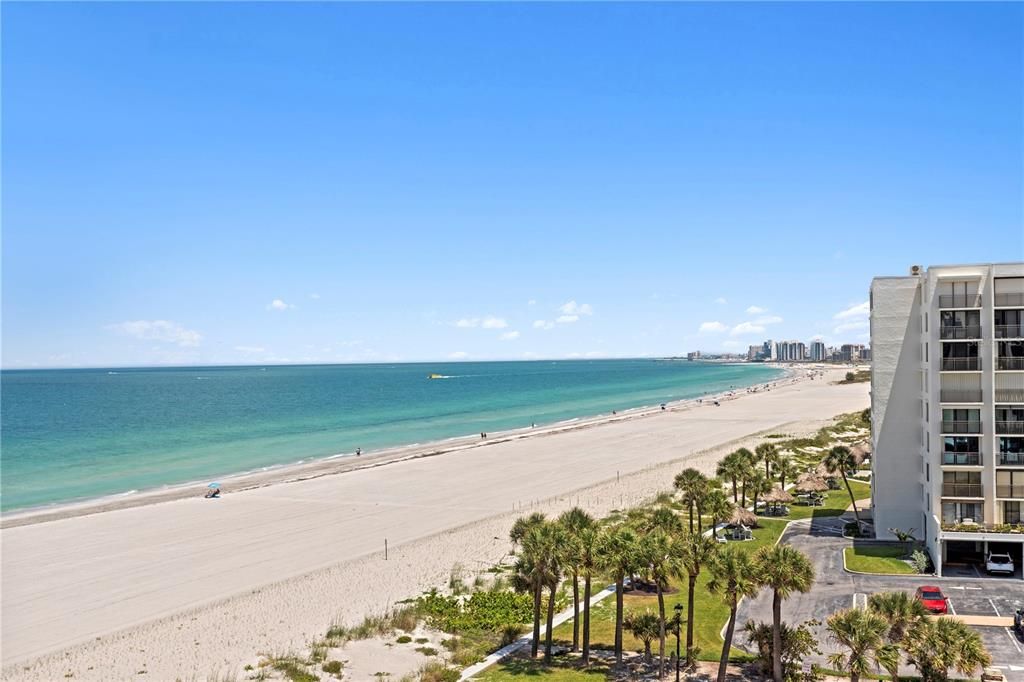 Active With Contract: $1,295,000 (3 beds, 3 baths, 2712 Square Feet)