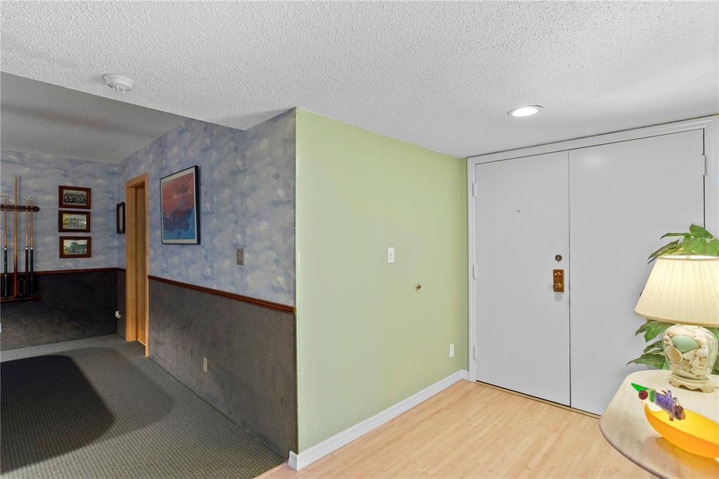 Active With Contract: $1,295,000 (3 beds, 3 baths, 2712 Square Feet)