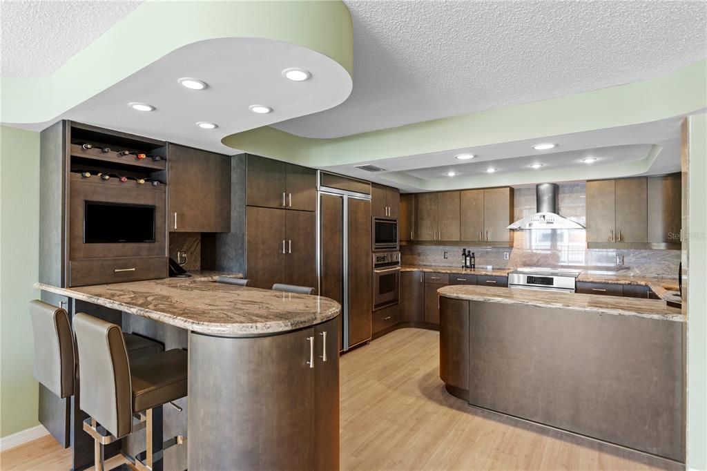 Active With Contract: $1,295,000 (3 beds, 3 baths, 2712 Square Feet)