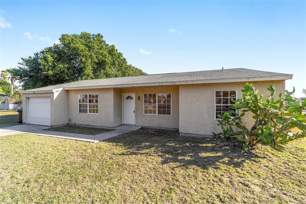 For Rent: $1,550 (3 beds, 2 baths, 1163 Square Feet)
