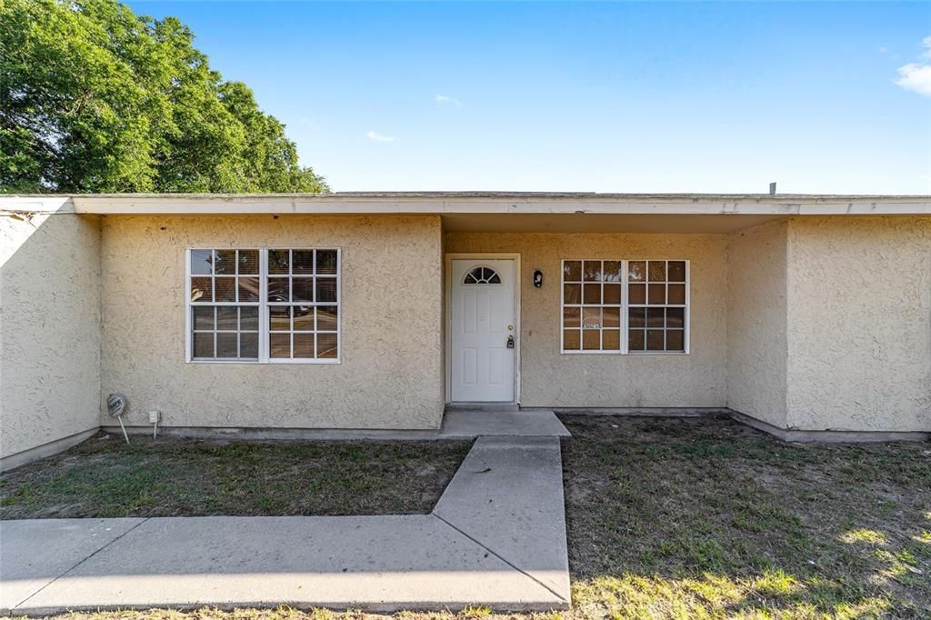 For Rent: $1,550 (3 beds, 2 baths, 1163 Square Feet)