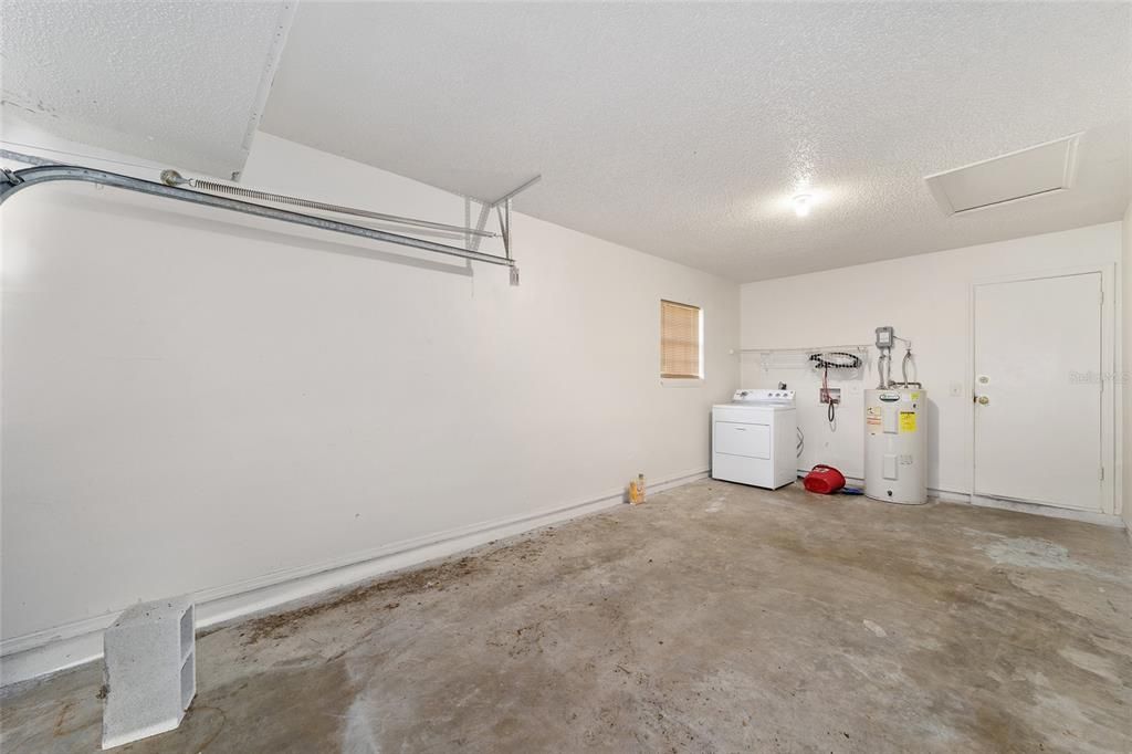 For Rent: $1,550 (3 beds, 2 baths, 1163 Square Feet)