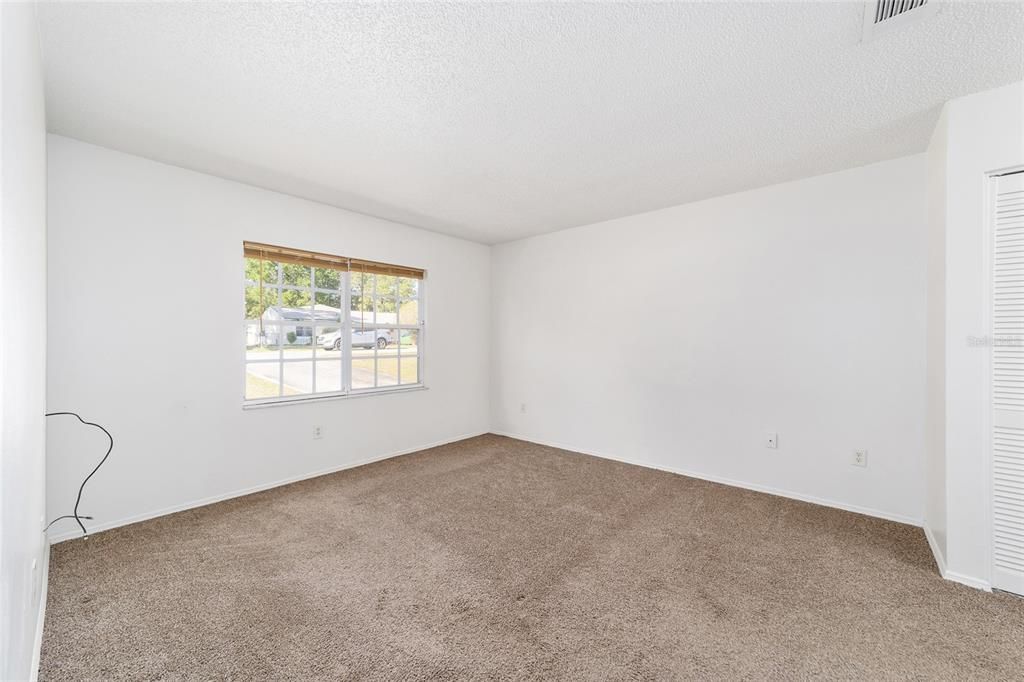 For Rent: $1,550 (3 beds, 2 baths, 1163 Square Feet)