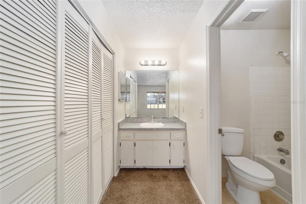For Rent: $1,550 (3 beds, 2 baths, 1163 Square Feet)