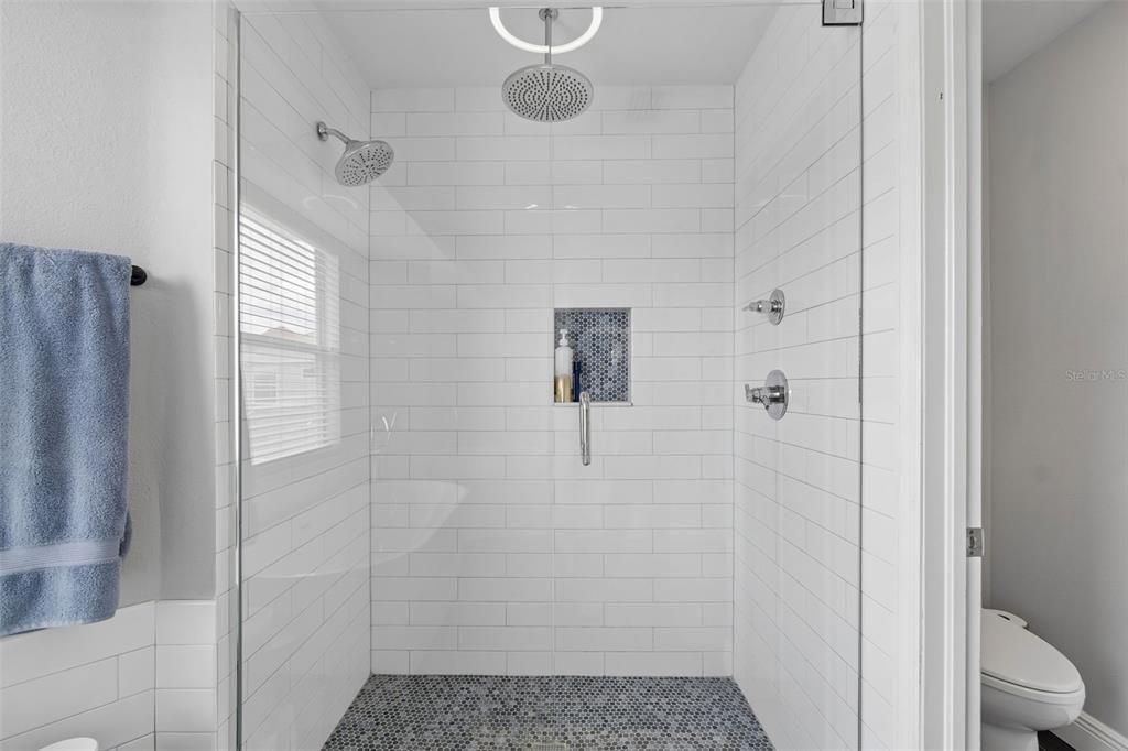 For Sale: $669,000 (5 beds, 4 baths, 2768 Square Feet)