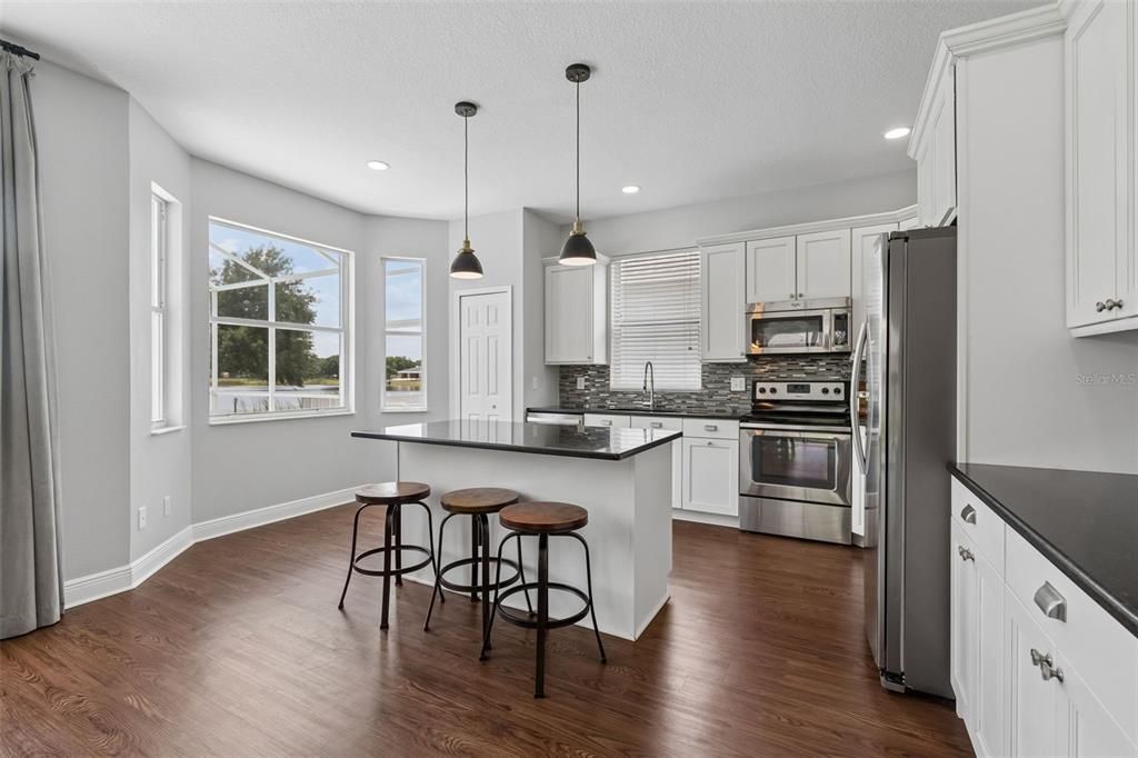 For Sale: $669,000 (5 beds, 4 baths, 2768 Square Feet)