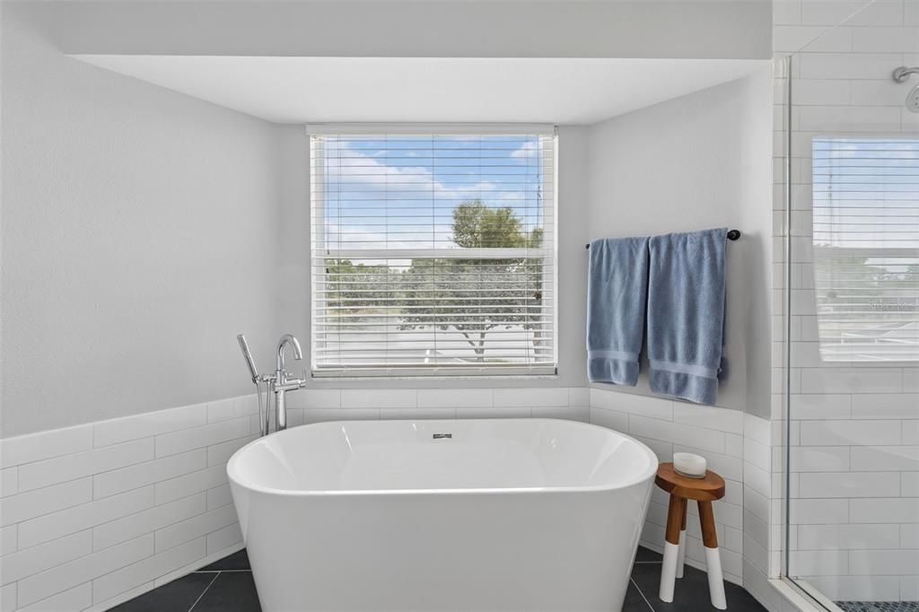 For Sale: $669,000 (5 beds, 4 baths, 2768 Square Feet)