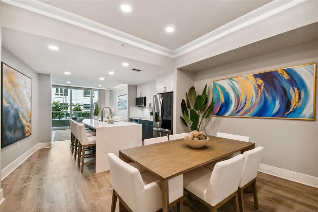For Sale: $575,000 (2 beds, 2 baths, 1237 Square Feet)