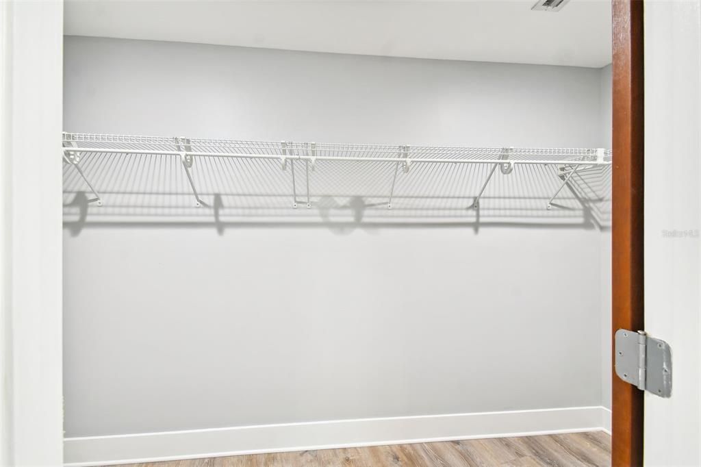 For Sale: $575,000 (2 beds, 2 baths, 1237 Square Feet)