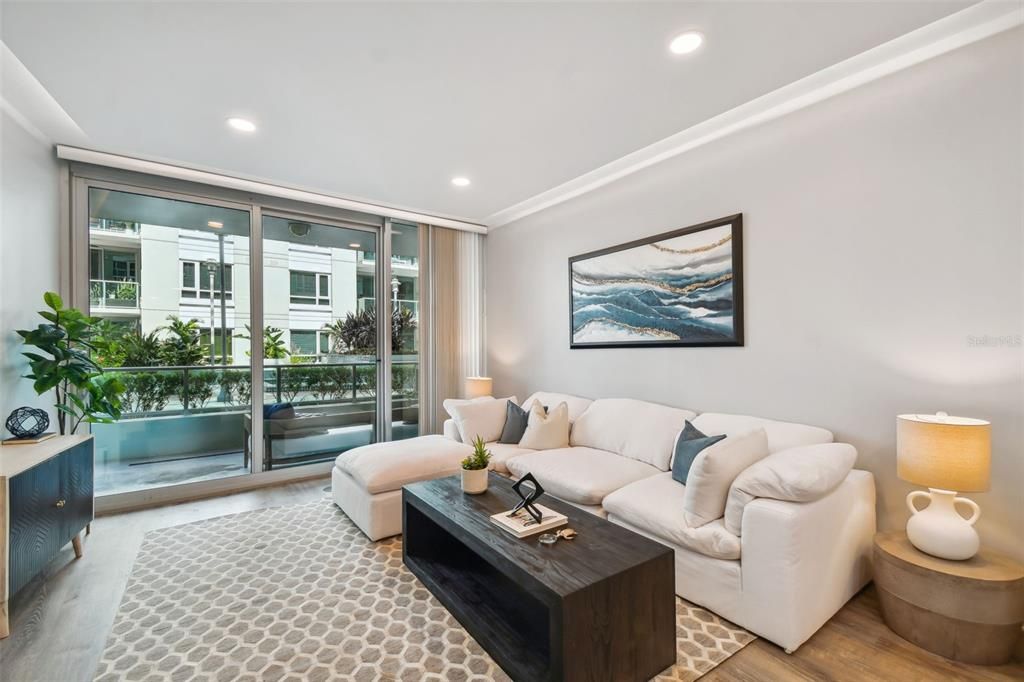 For Sale: $575,000 (2 beds, 2 baths, 1237 Square Feet)