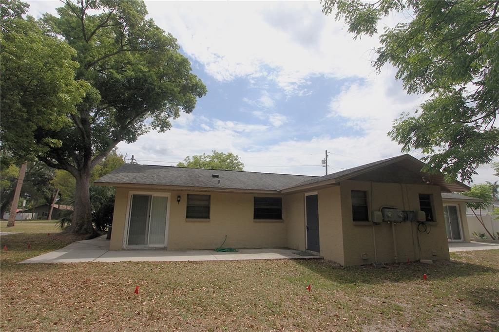 For Rent: $1,425 (2 beds, 1 baths, 850 Square Feet)