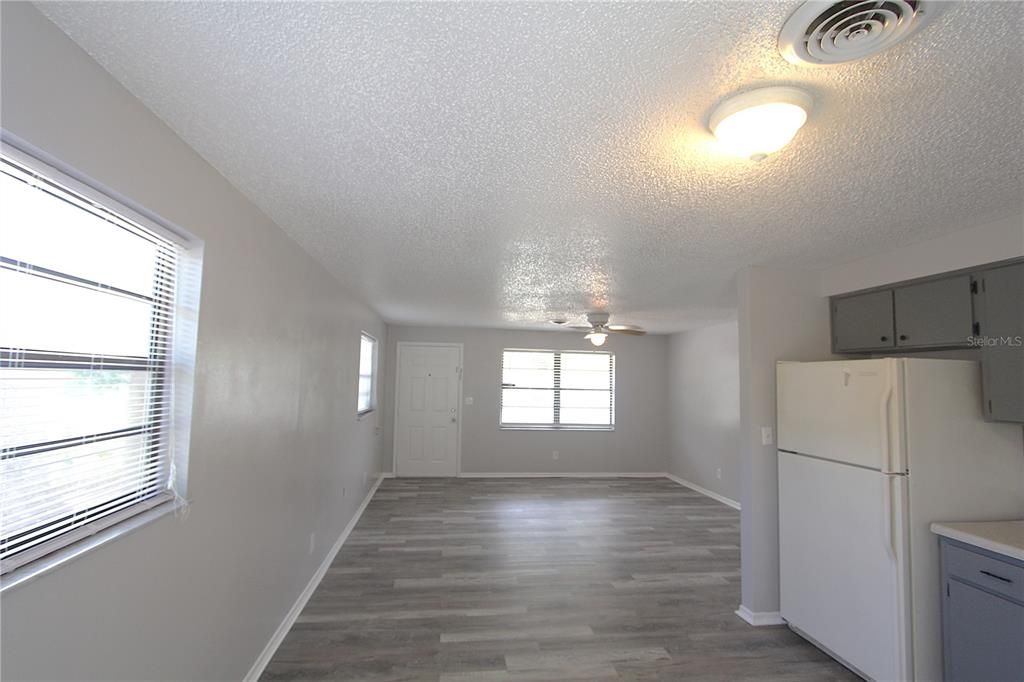 For Rent: $1,425 (2 beds, 1 baths, 850 Square Feet)