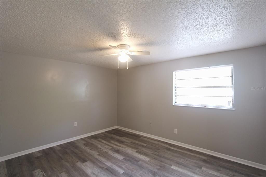 For Rent: $1,425 (2 beds, 1 baths, 850 Square Feet)