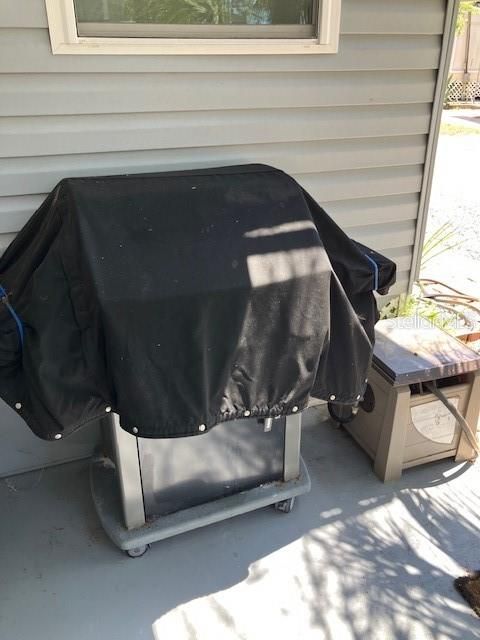 For Sale: $99,900 (2 beds, 1 baths, 460 Square Feet)