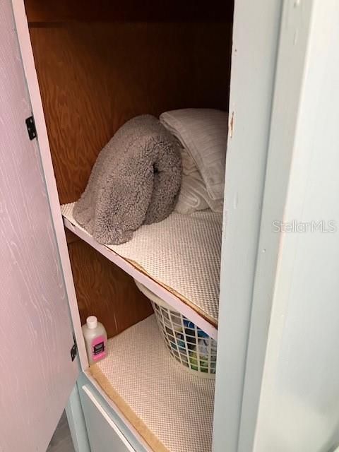 For Sale: $99,900 (2 beds, 1 baths, 460 Square Feet)