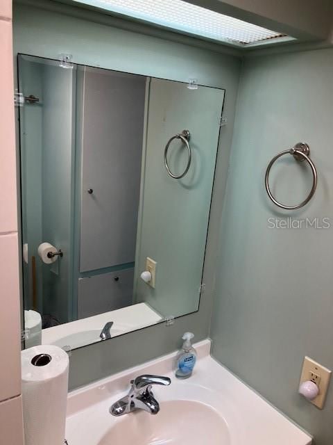 For Sale: $99,900 (2 beds, 1 baths, 460 Square Feet)