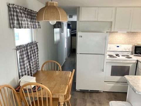 For Sale: $99,900 (2 beds, 1 baths, 460 Square Feet)