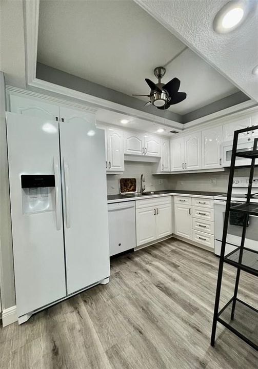 For Sale: $435,000 (2 beds, 2 baths, 1310 Square Feet)