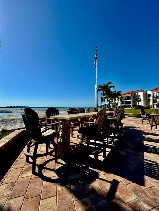 For Sale: $435,000 (2 beds, 2 baths, 1310 Square Feet)