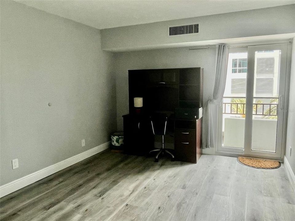 For Sale: $435,000 (2 beds, 2 baths, 1310 Square Feet)