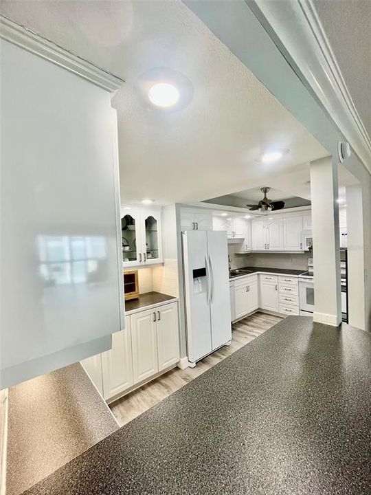 For Sale: $435,000 (2 beds, 2 baths, 1310 Square Feet)