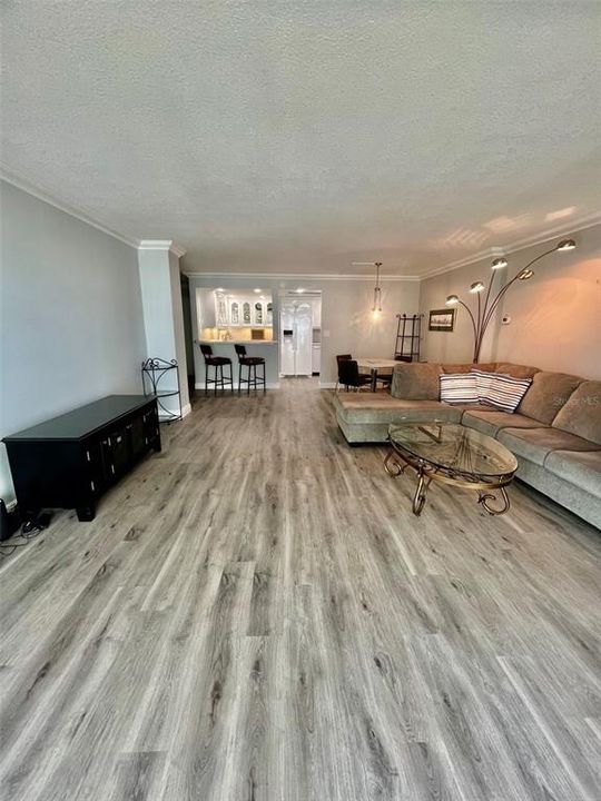 For Sale: $435,000 (2 beds, 2 baths, 1310 Square Feet)