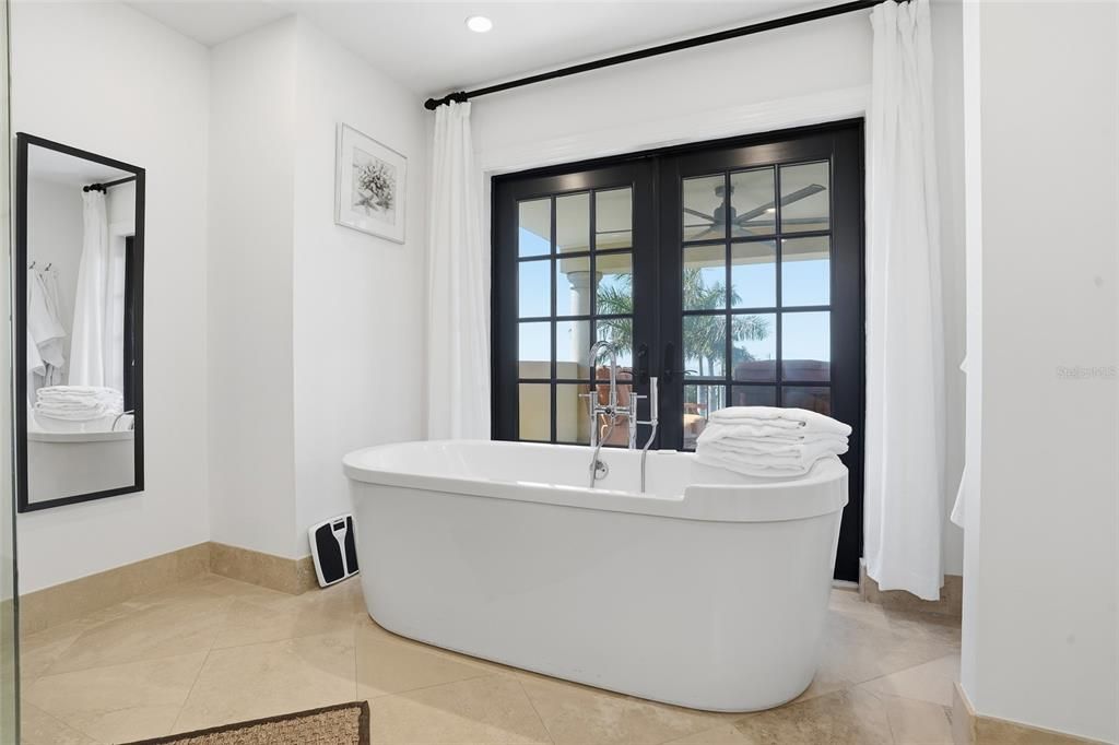 For Sale: $5,500,000 (4 beds, 4 baths, 3890 Square Feet)