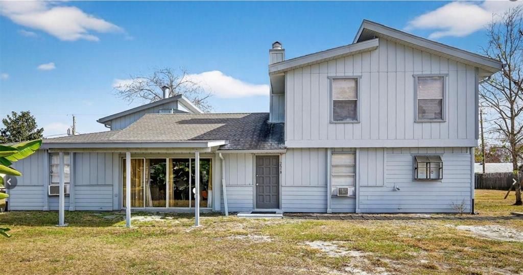 For Sale: $399,000 (7 beds, 2 baths, 1952 Square Feet)