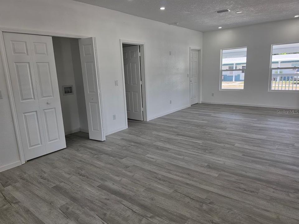 For Sale: $245,000 (3 beds, 2 baths, 1232 Square Feet)