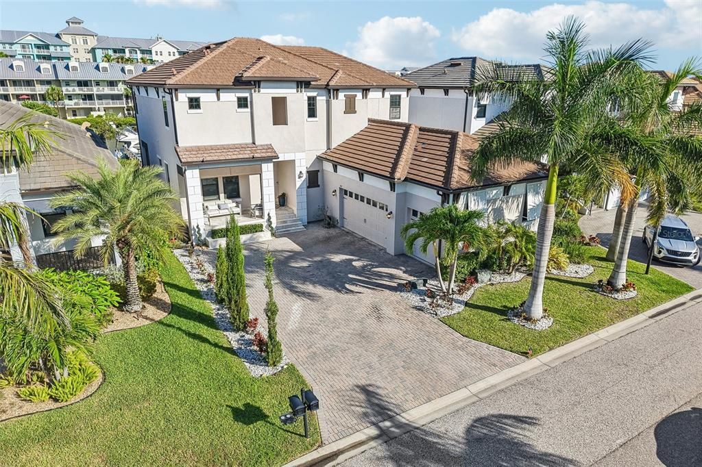 For Sale: $1,550,000 (3 beds, 3 baths, 3182 Square Feet)