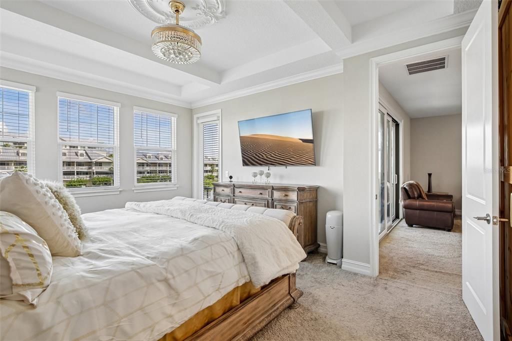 For Sale: $1,550,000 (3 beds, 3 baths, 3182 Square Feet)