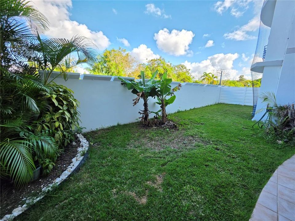 Active With Contract: $250,000 (4 beds, 2 baths, 1794 Square Feet)