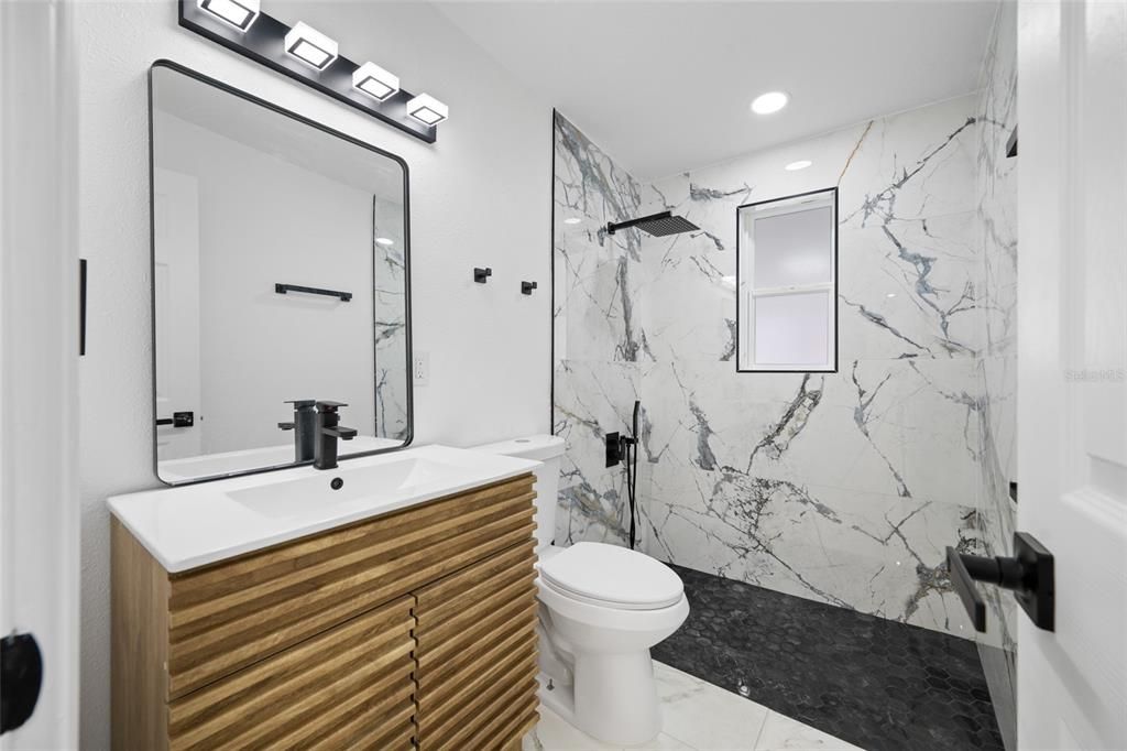 Activo con contrato: $235,000 (2 camas, 1 baños, 852 Pies cuadrados)