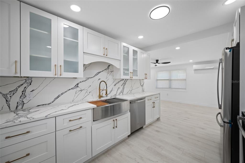 Activo con contrato: $235,000 (2 camas, 1 baños, 852 Pies cuadrados)
